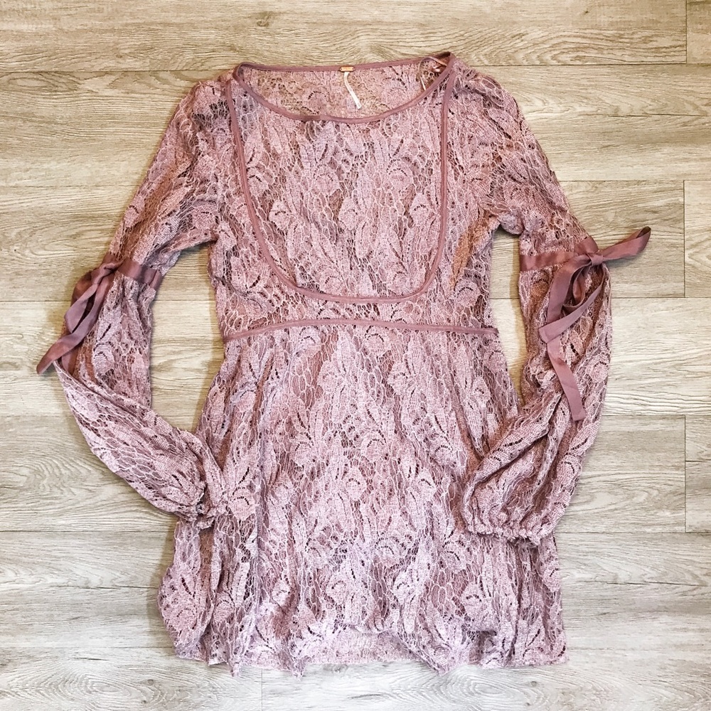 - 🆕 Free People Lace Lavender Dress